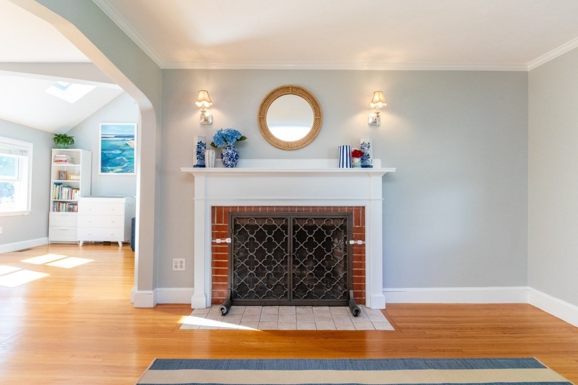 30 Colonial Avenue Property Photo 5