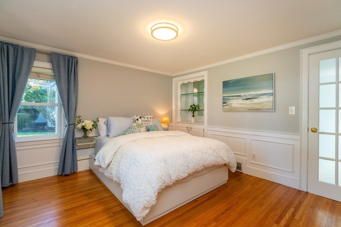 30 Colonial Avenue Property Photo 19