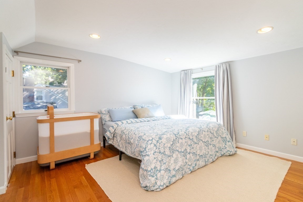 30 Colonial Avenue Property Photo 24