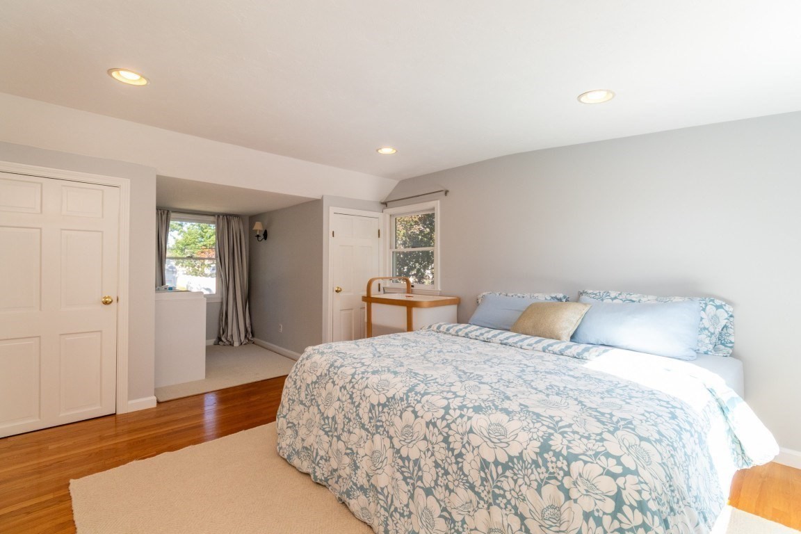 30 Colonial Avenue Property Photo 25