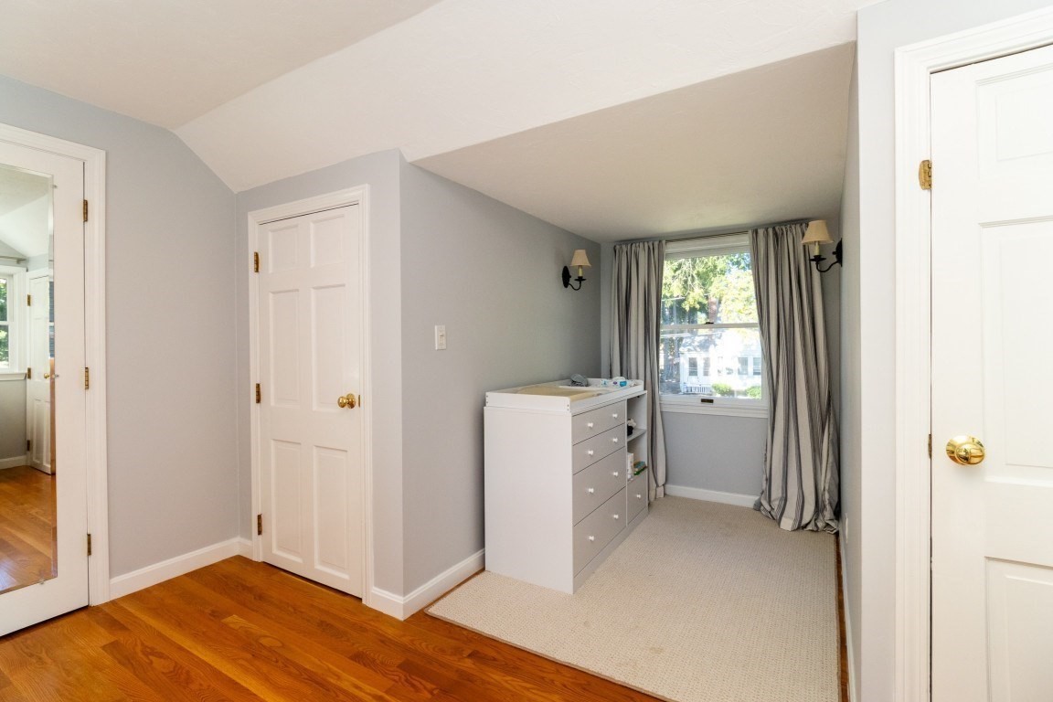30 Colonial Avenue Property Photo 26