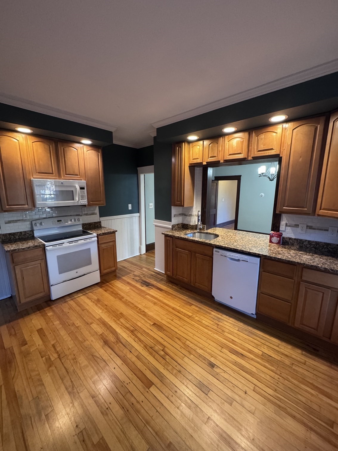 15 Mill St # A Property Photo 7