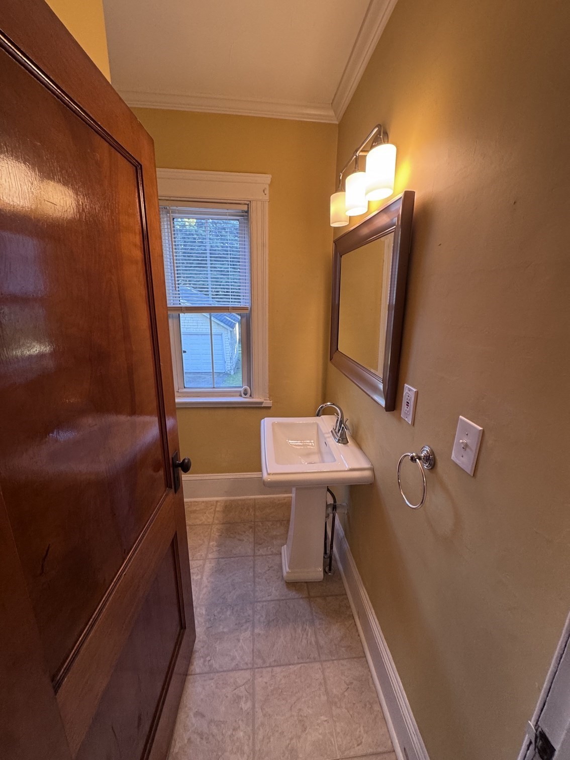 15 Mill St # A Property Photo 10