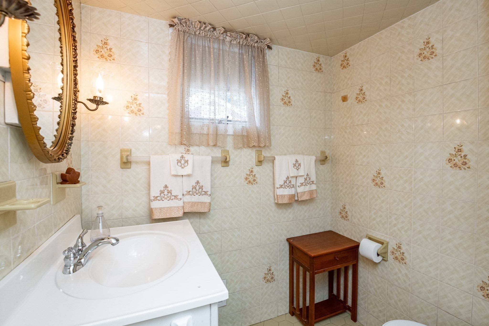 31 Eustis St. Property Photo 10