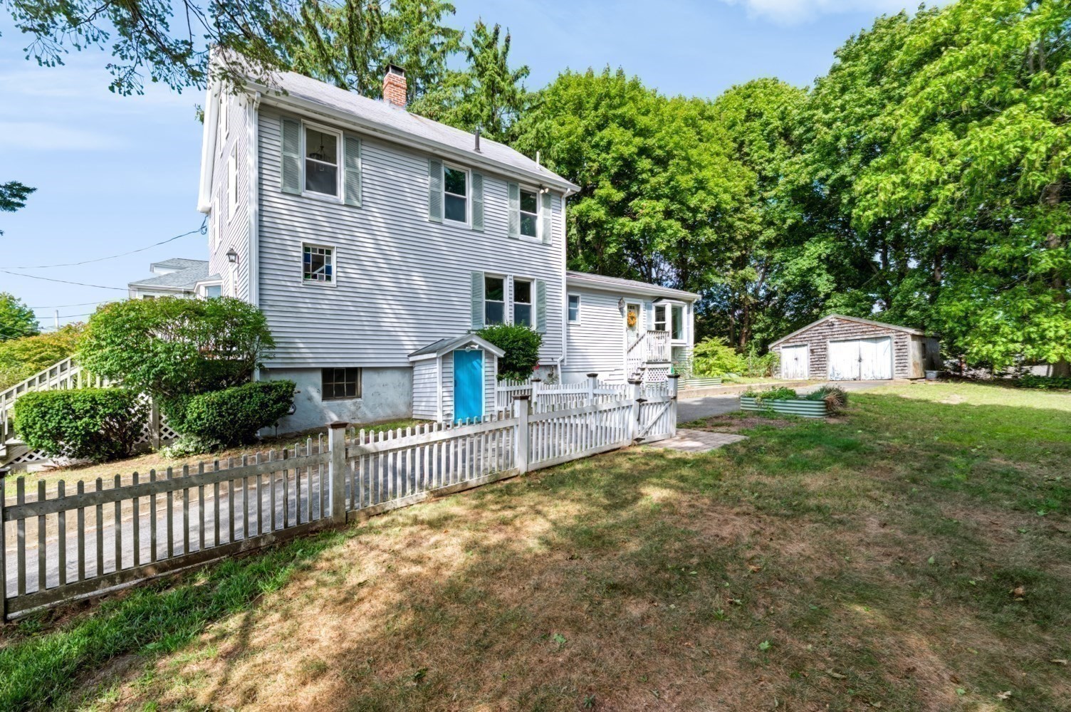 17 Fairview Ave Property Photo 9
