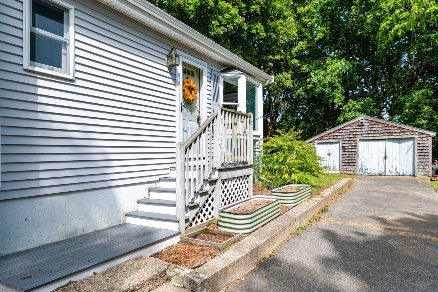 17 Fairview Ave Property Photo 11