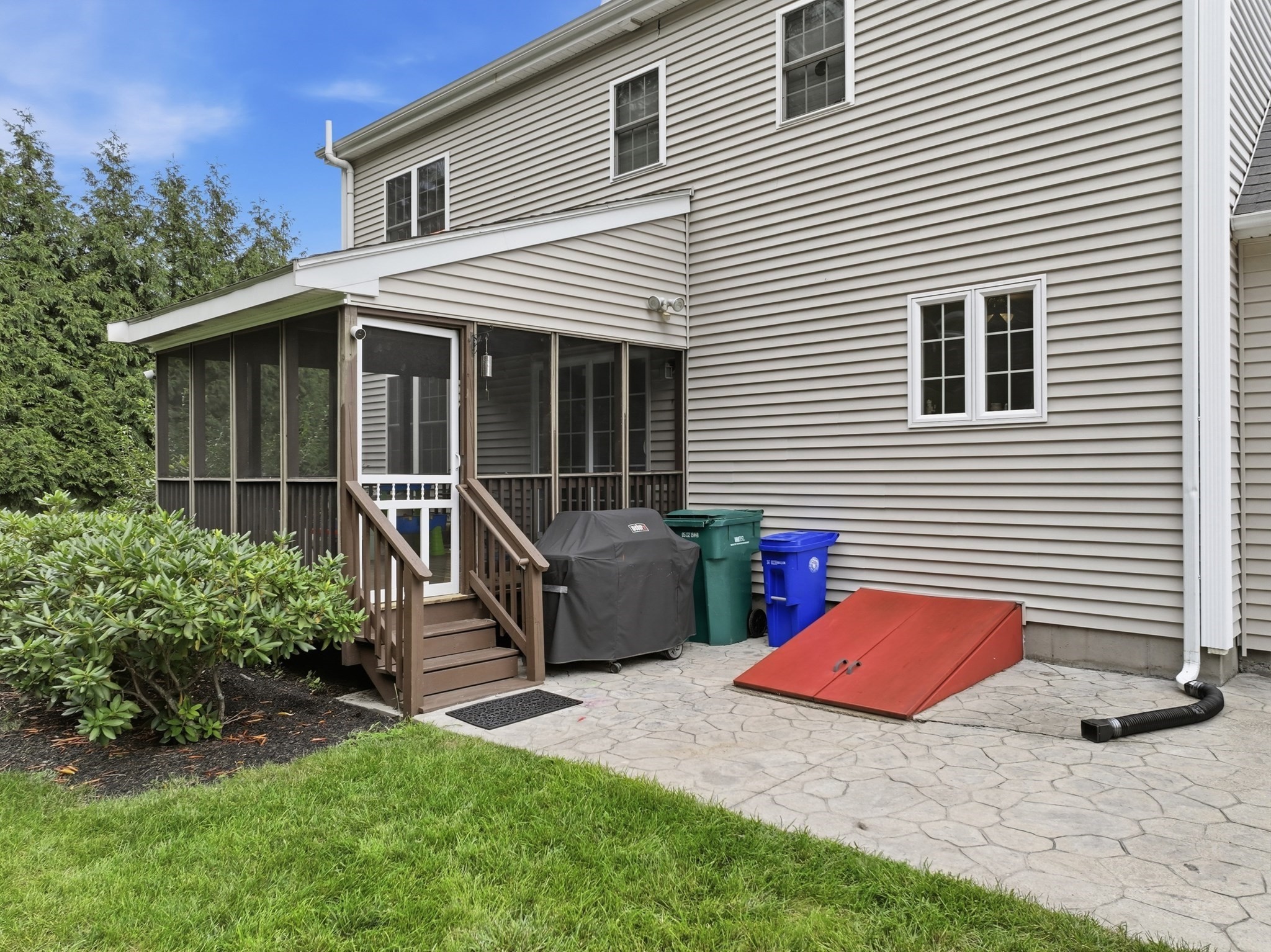 8 Erika Way Property Photo 7