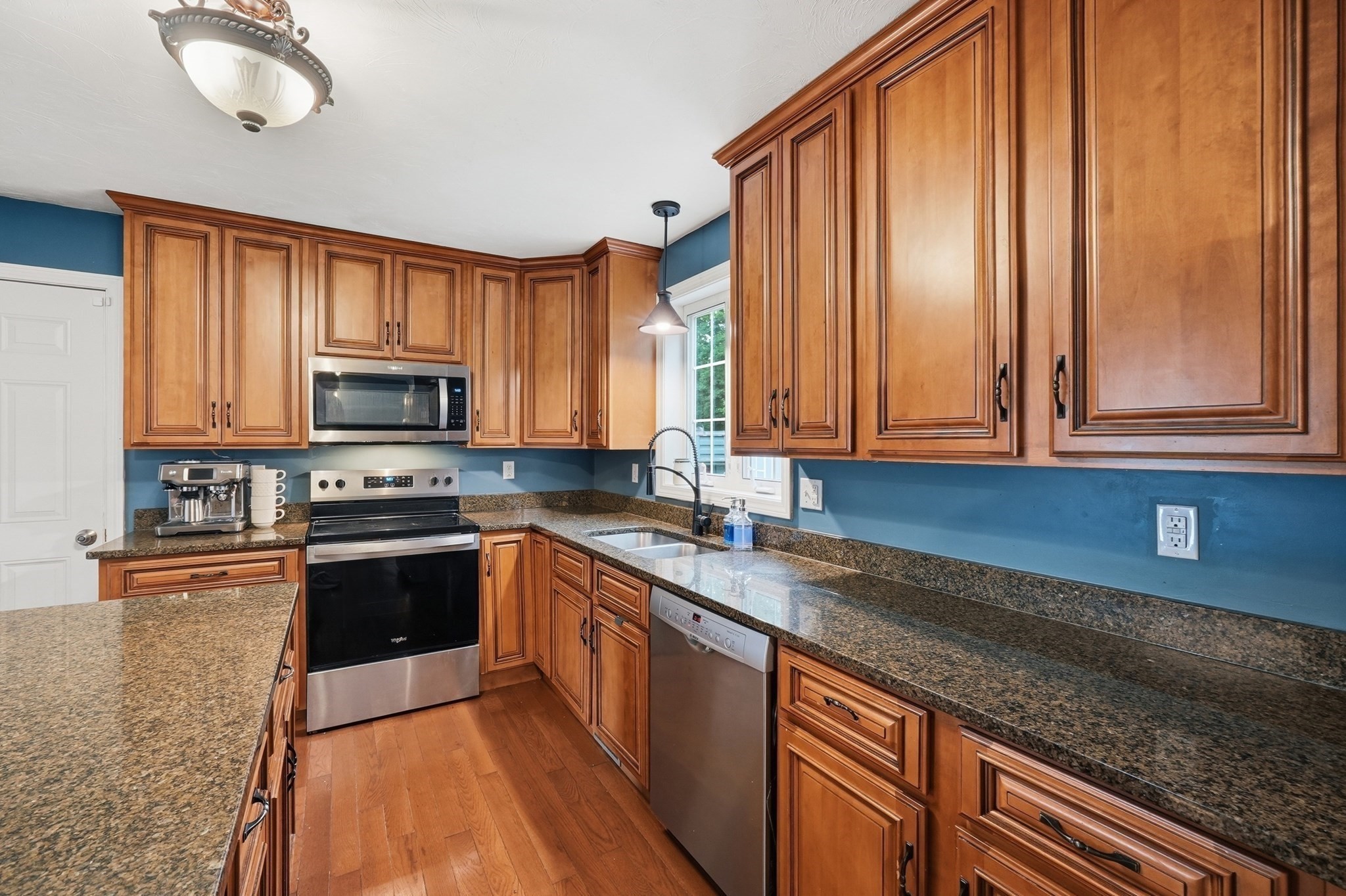 8 Erika Way Property Photo 17