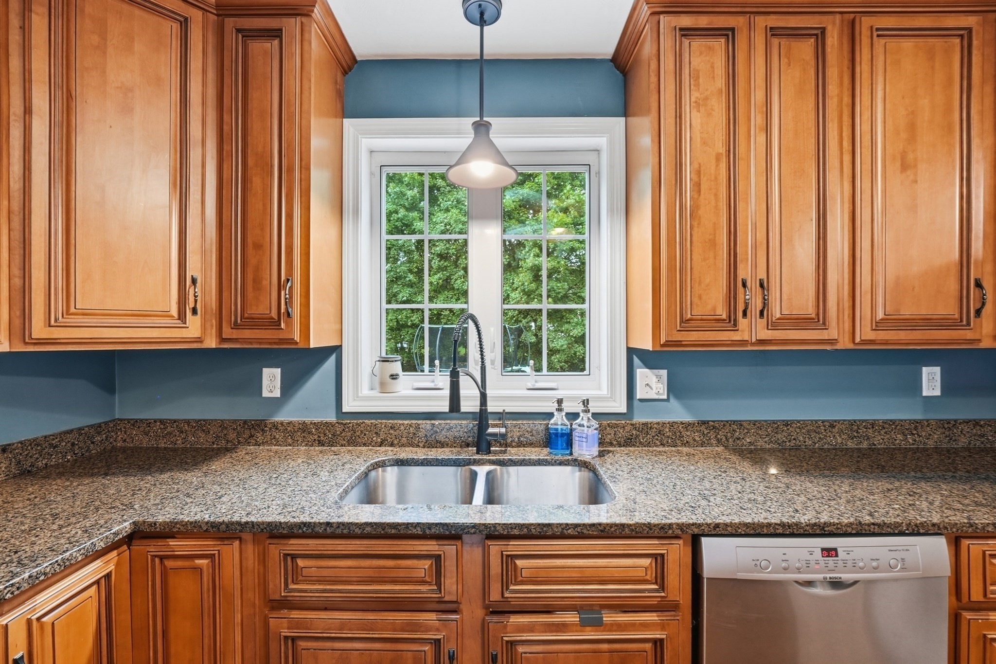 8 Erika Way Property Photo 20