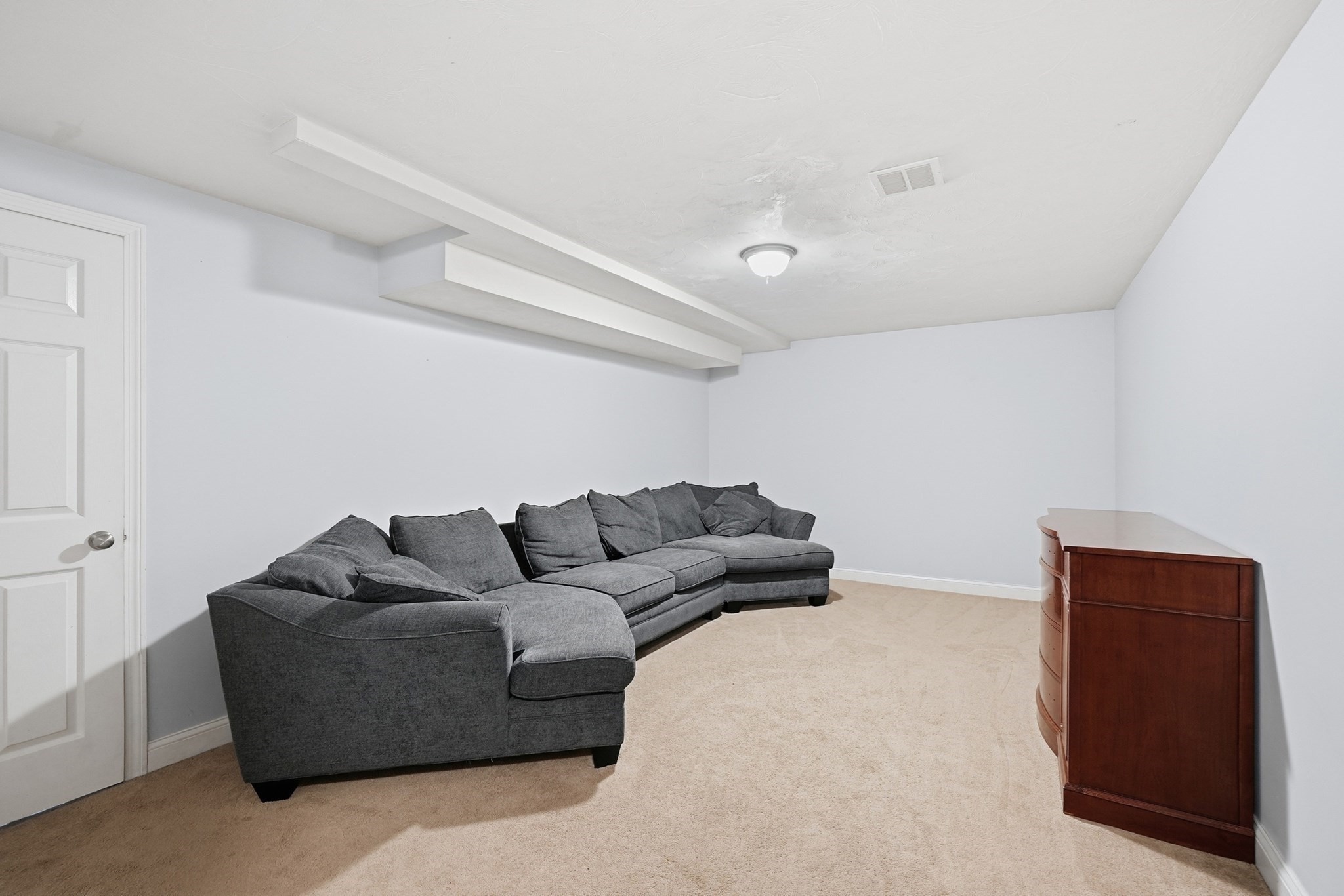 8 Erika Way Property Photo 36