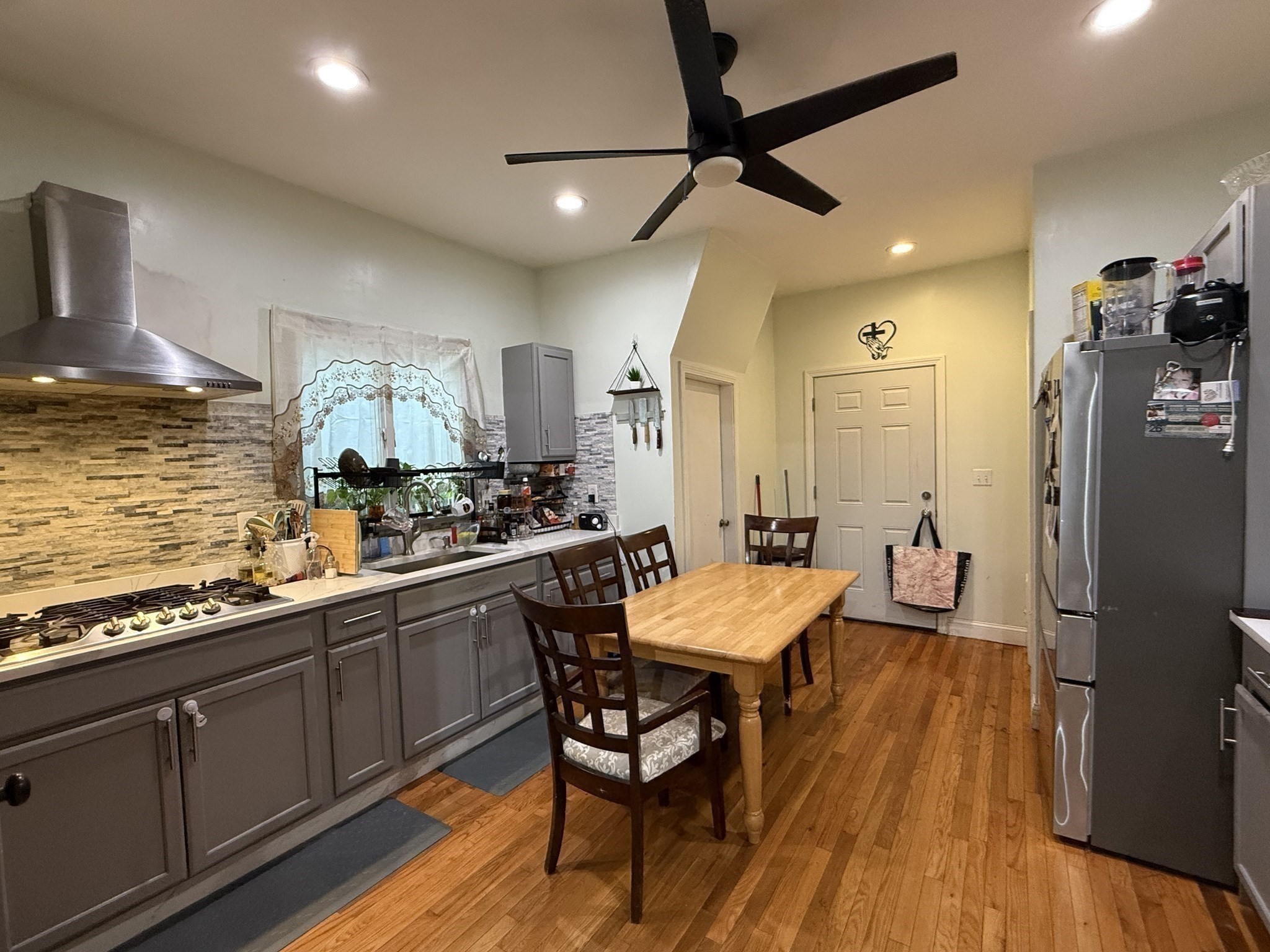 35 Cheever St. Property Photo 4