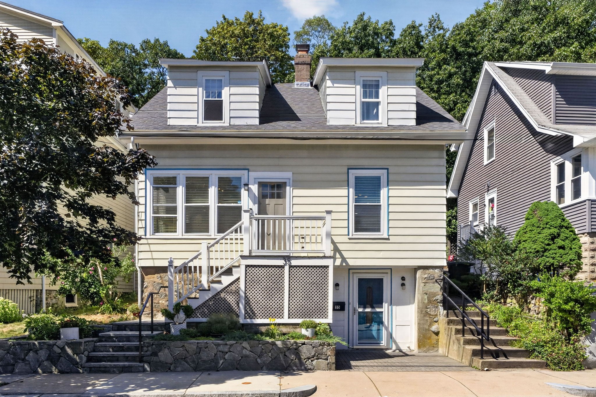 35 Floral Avenue Property Photo 1