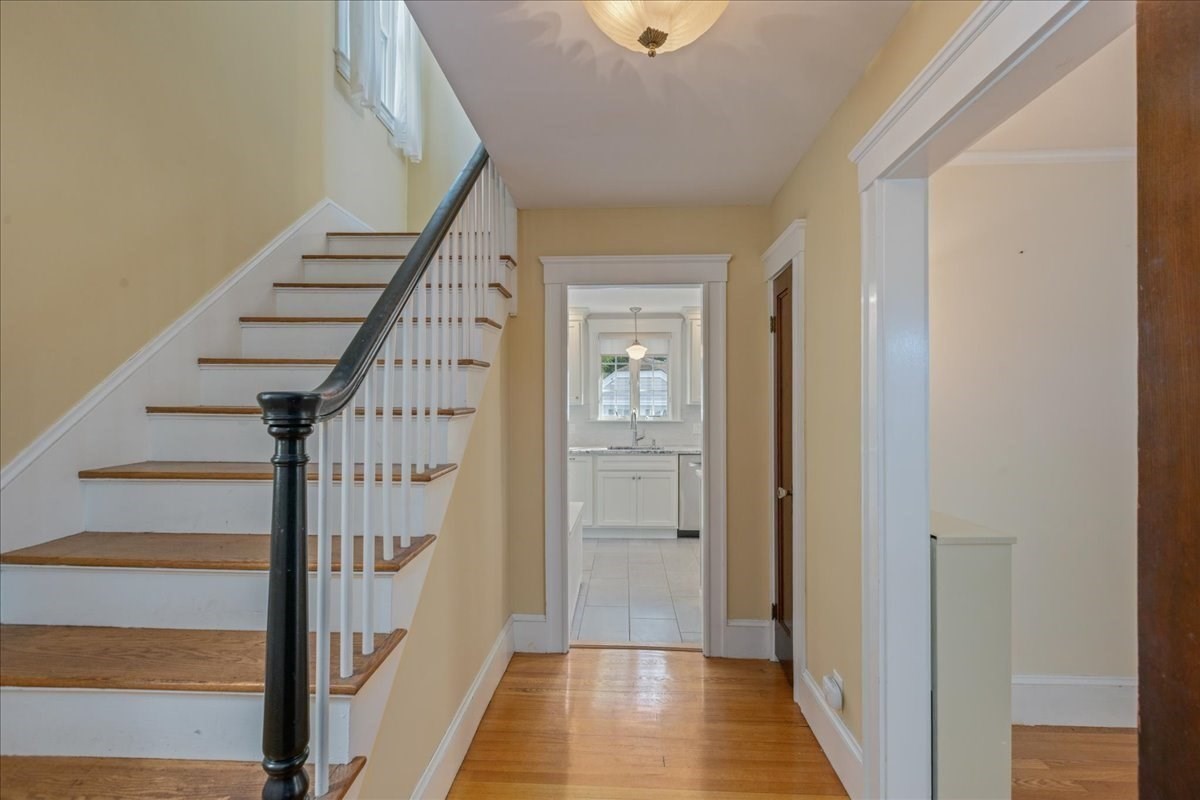 2 Houston Avenue Property Photo 4