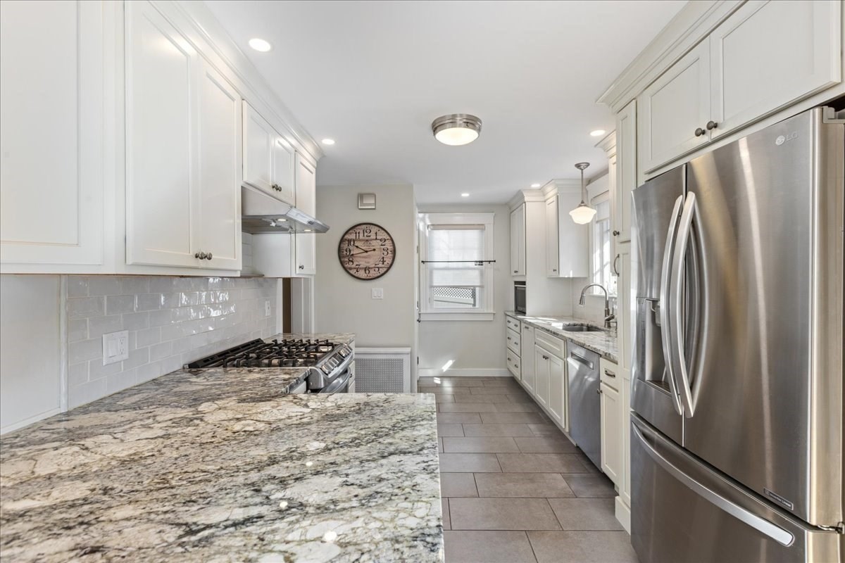2 Houston Avenue Property Photo 8