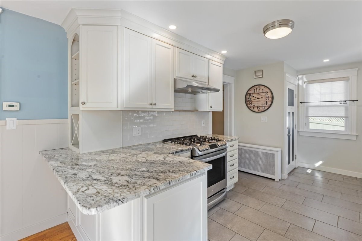 2 Houston Avenue Property Photo 9