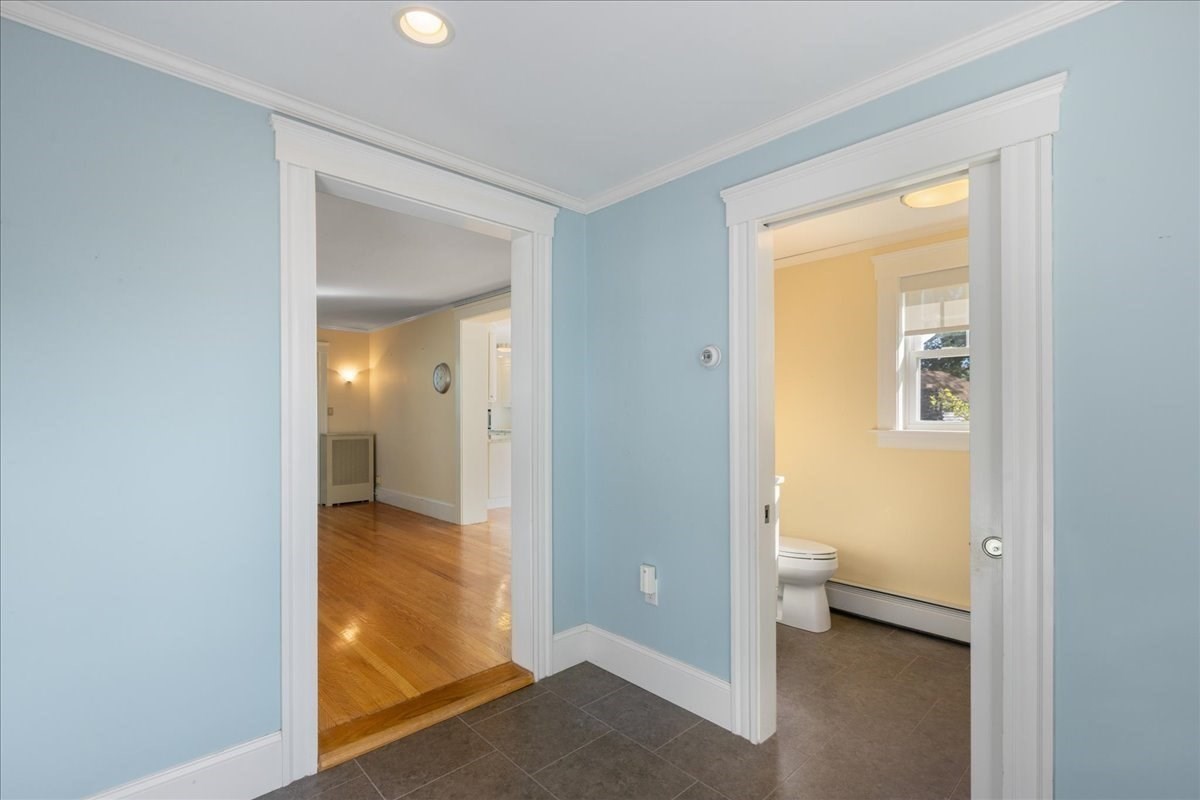 2 Houston Avenue Property Photo 18