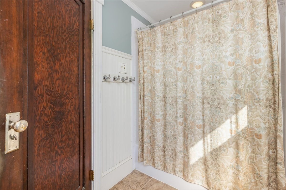2 Houston Avenue Property Photo 24