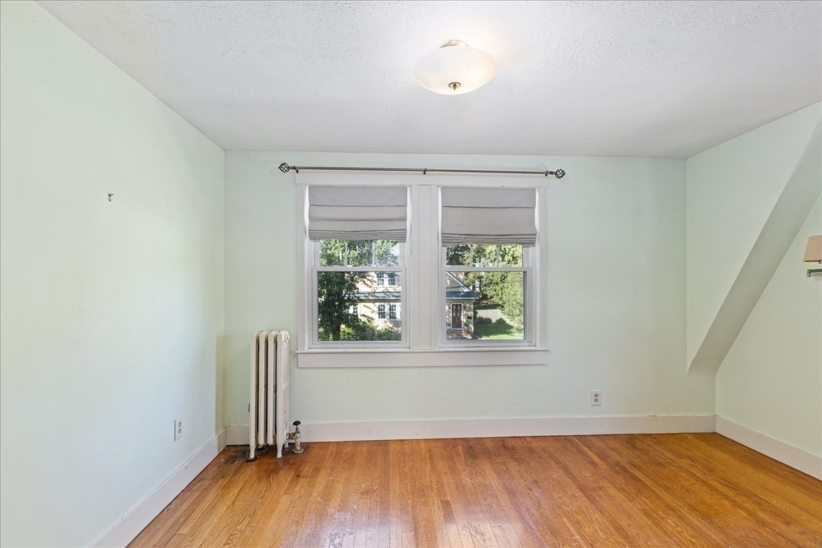 2 Houston Avenue Property Photo 29