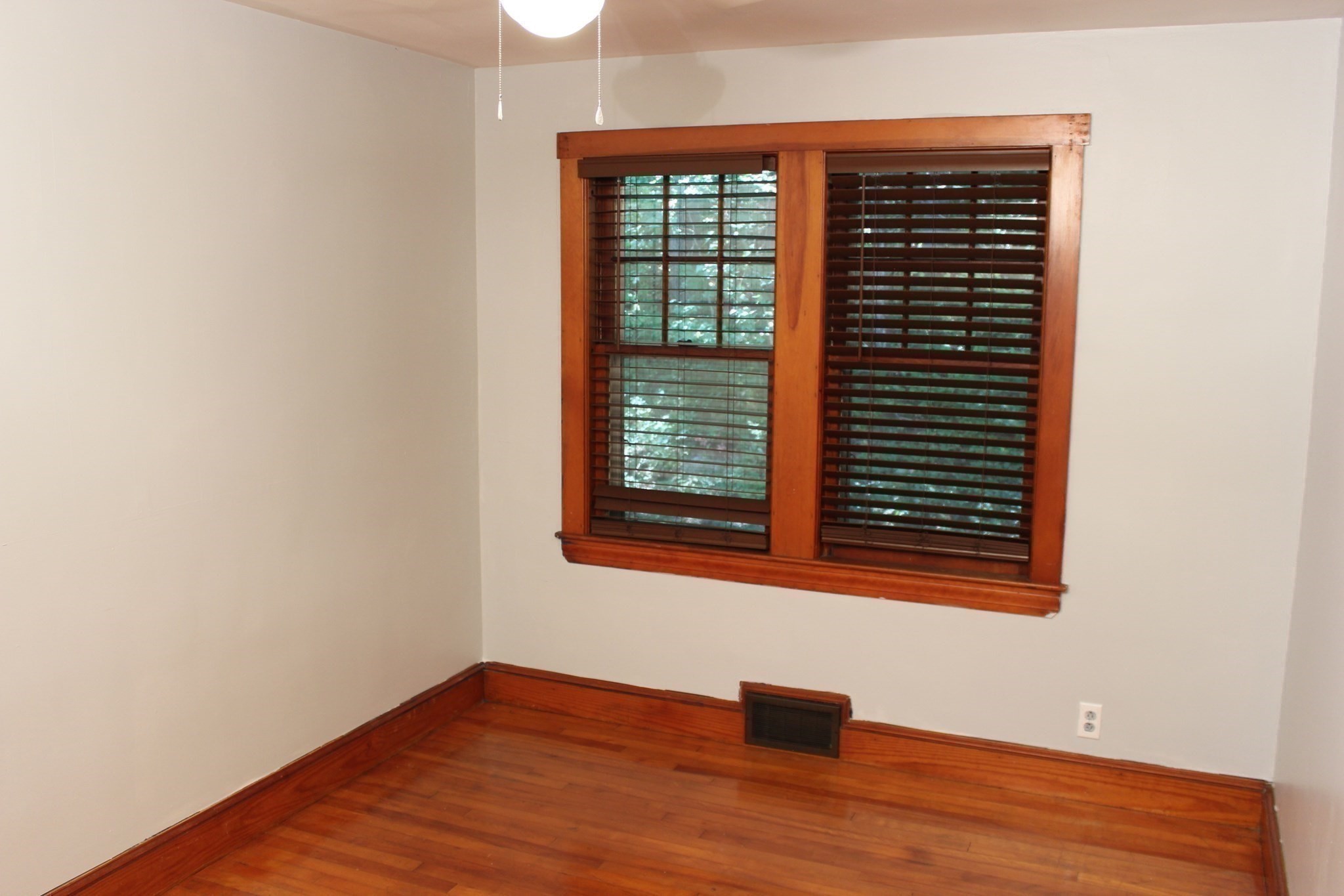 390 Worcester Rd Property Photo 16