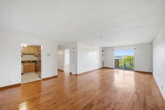175 Quincy Shore Dr # B61 Property Photo 12