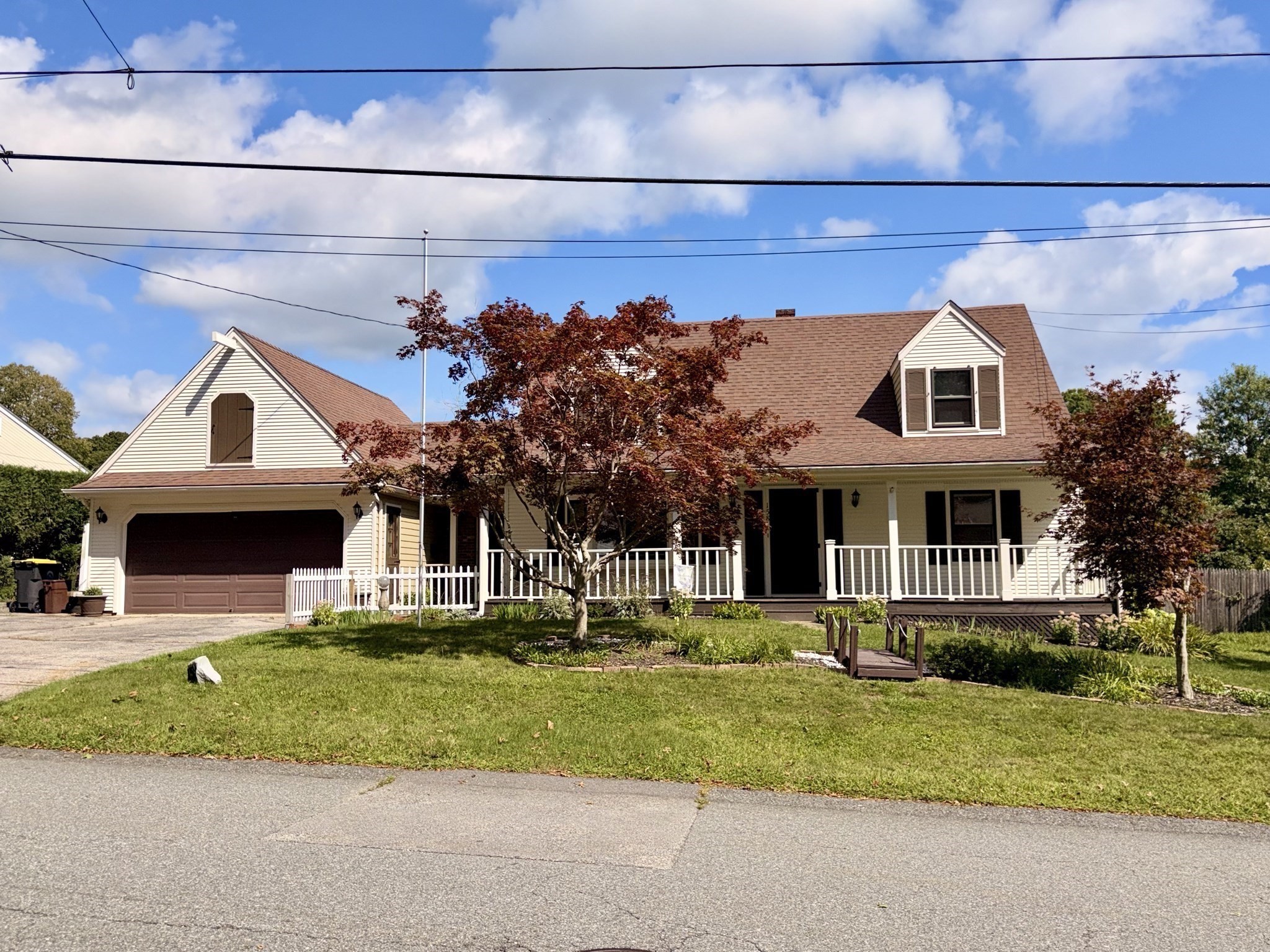 158 Vermont Ave Property Photo 3
