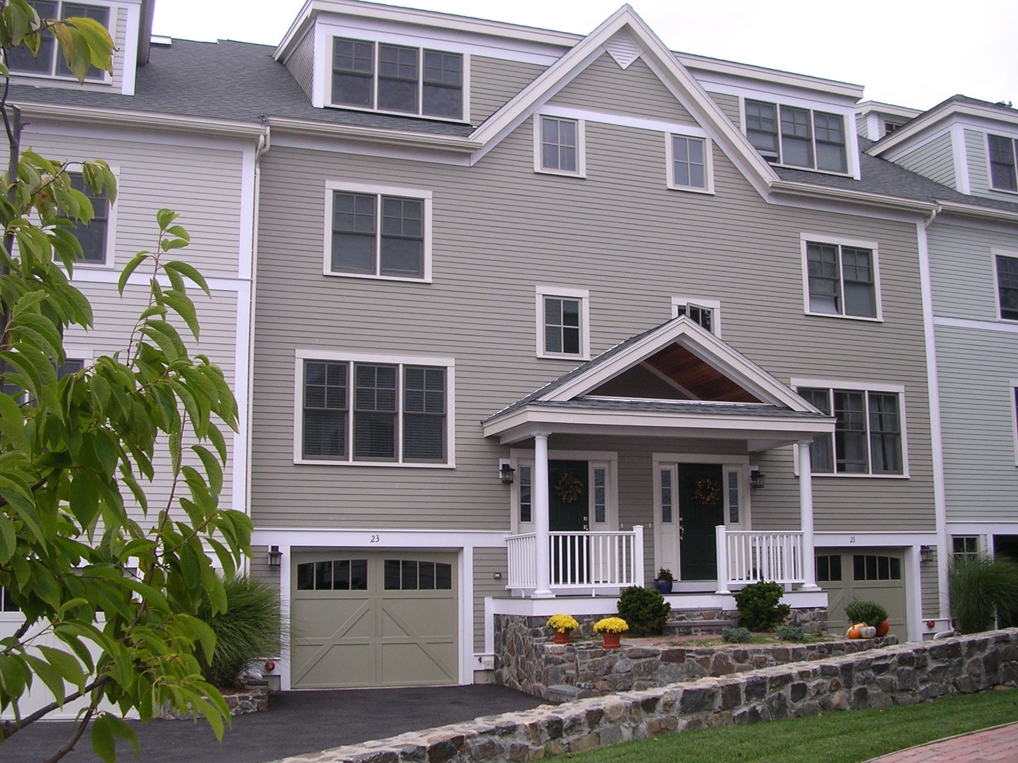 21 Intrepid # 21 Property Photo 1