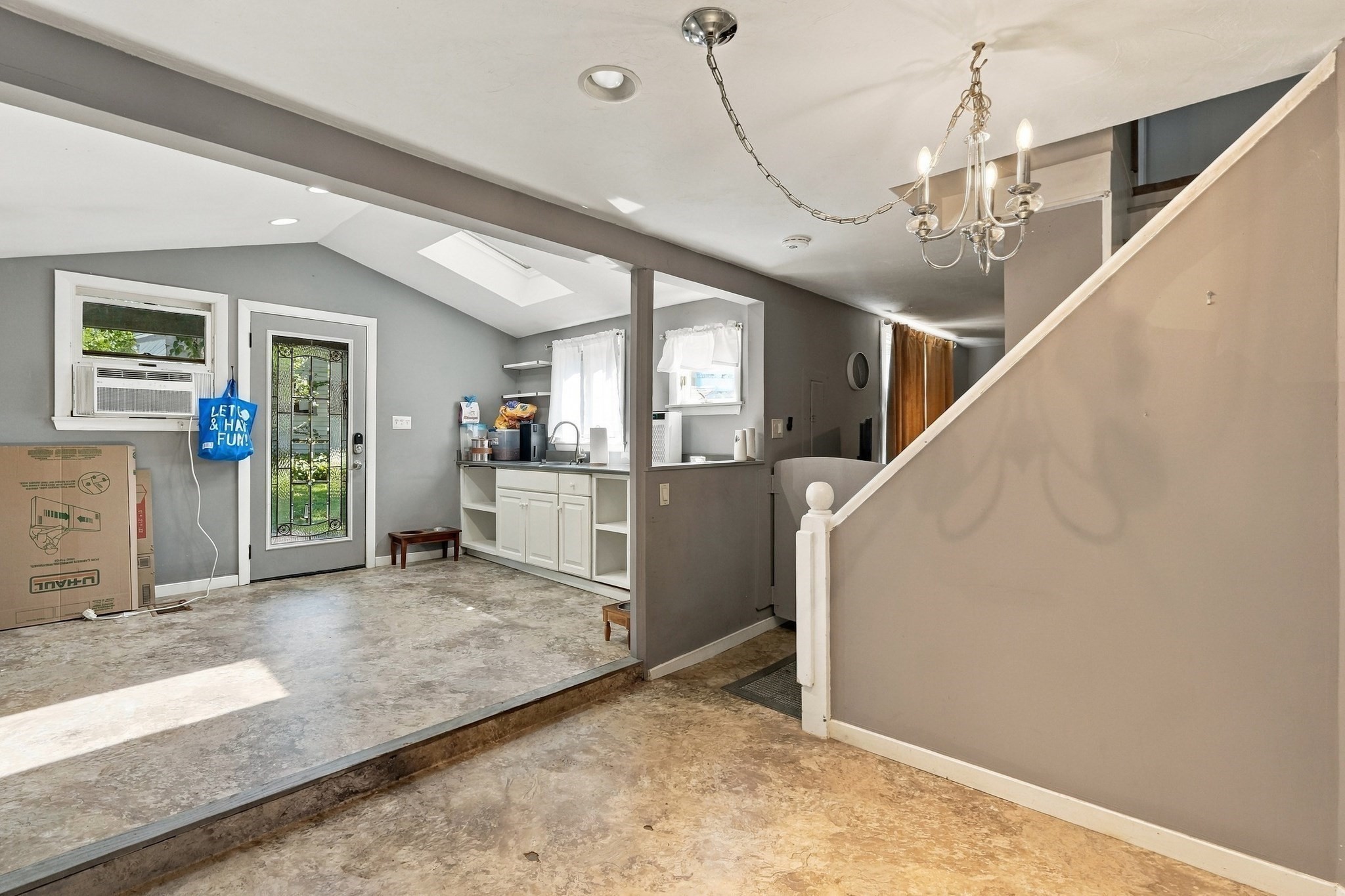 1533 Morton Avenue Property Photo 11