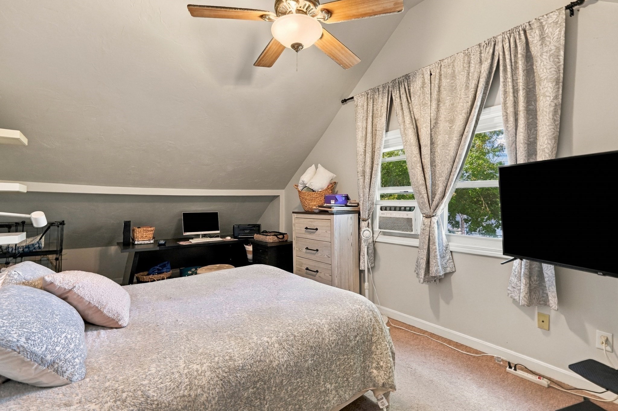 1533 Morton Avenue Property Photo 15