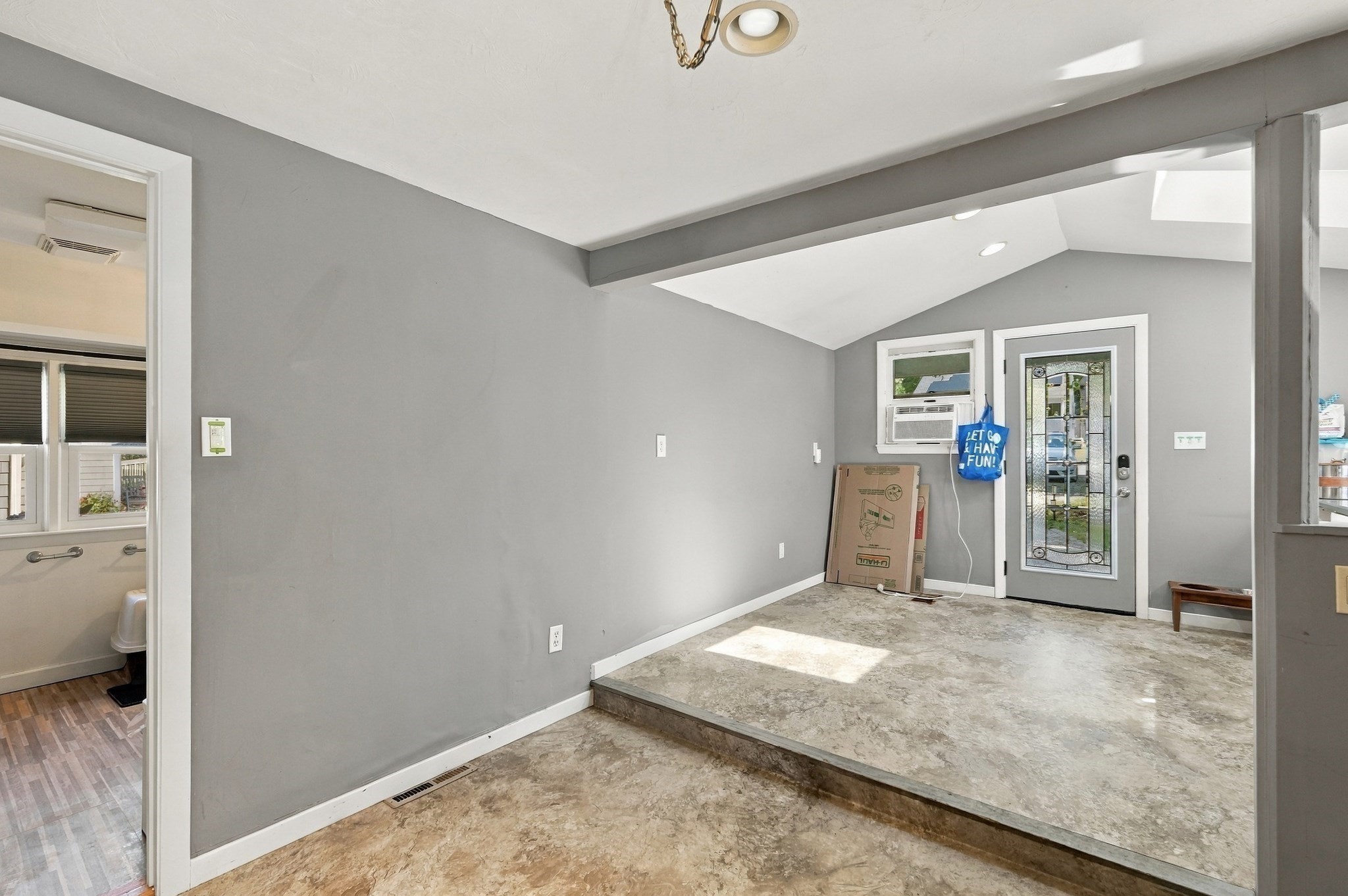 1533 Morton Avenue Property Photo 23