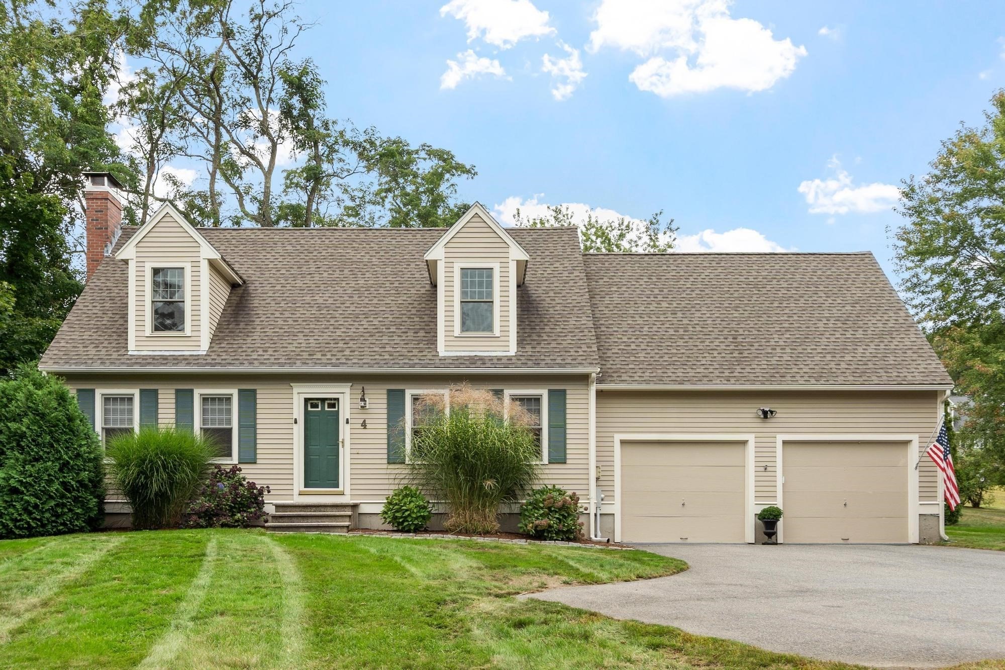 4 Pillsbury Lane Property Photo 2