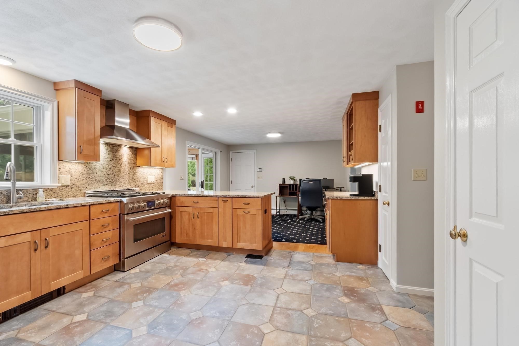 4 Pillsbury Lane Property Photo 15