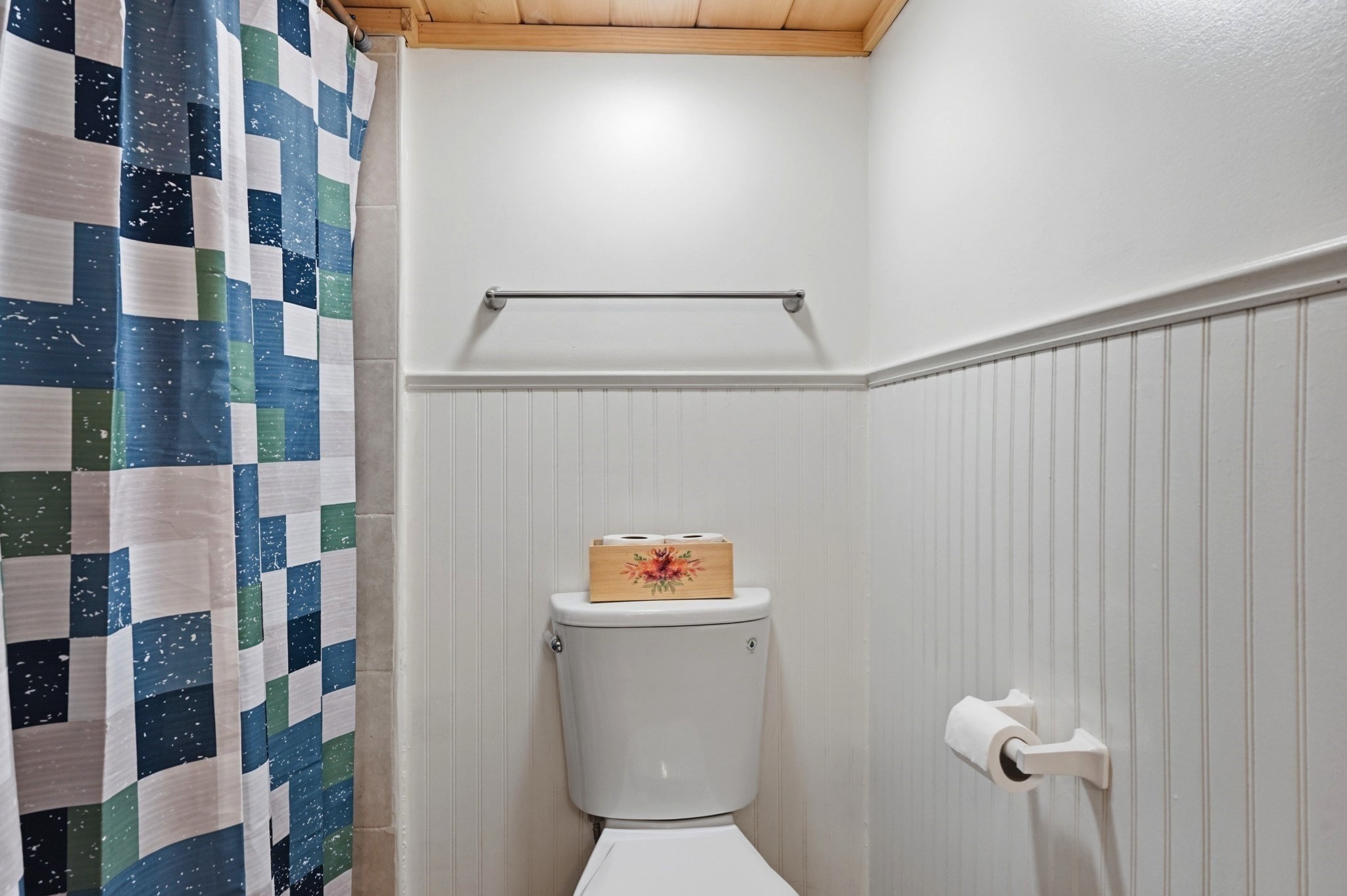 220 Williams St Property Photo 17