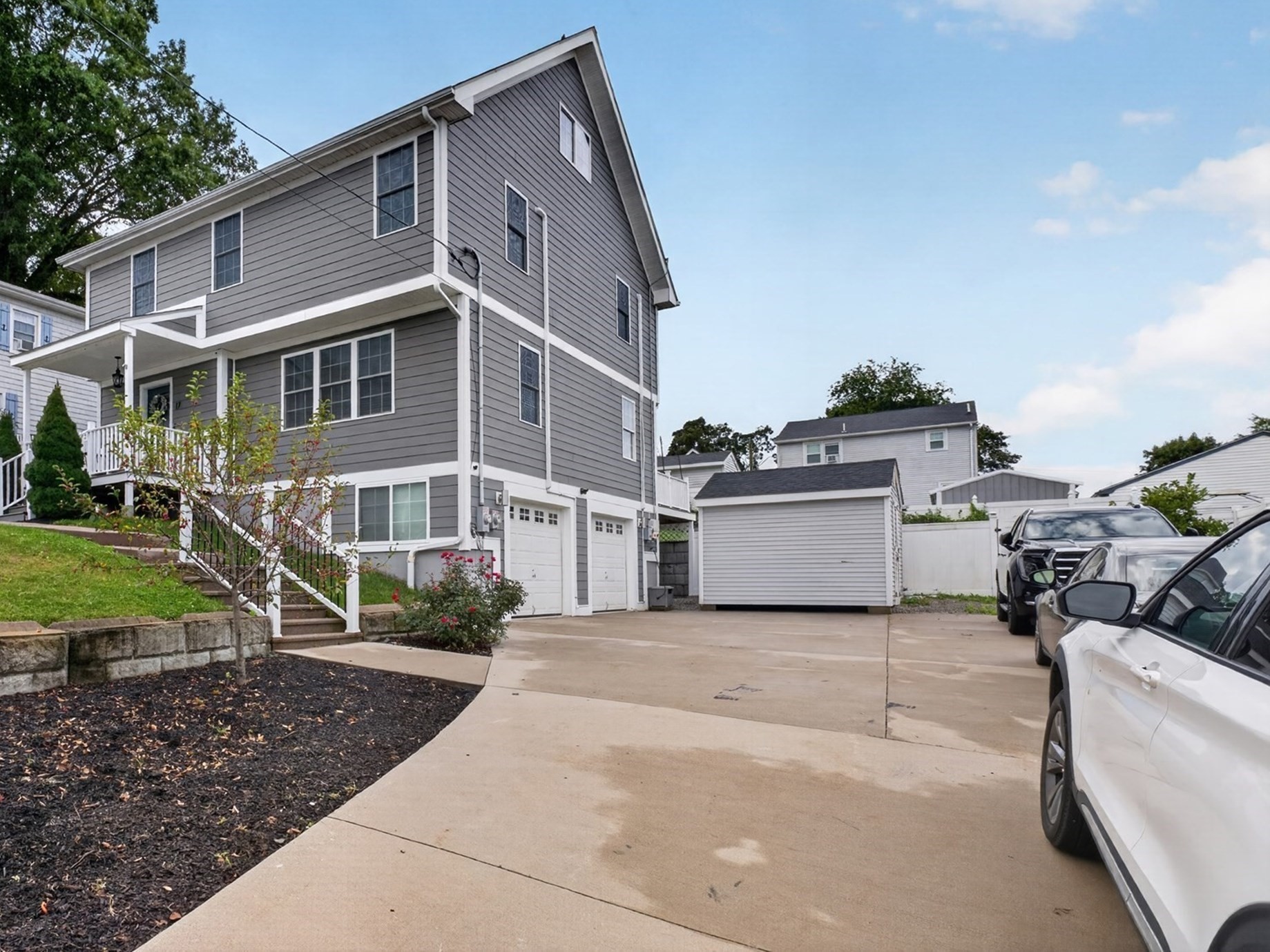 17 Montgomery St Property Photo 1