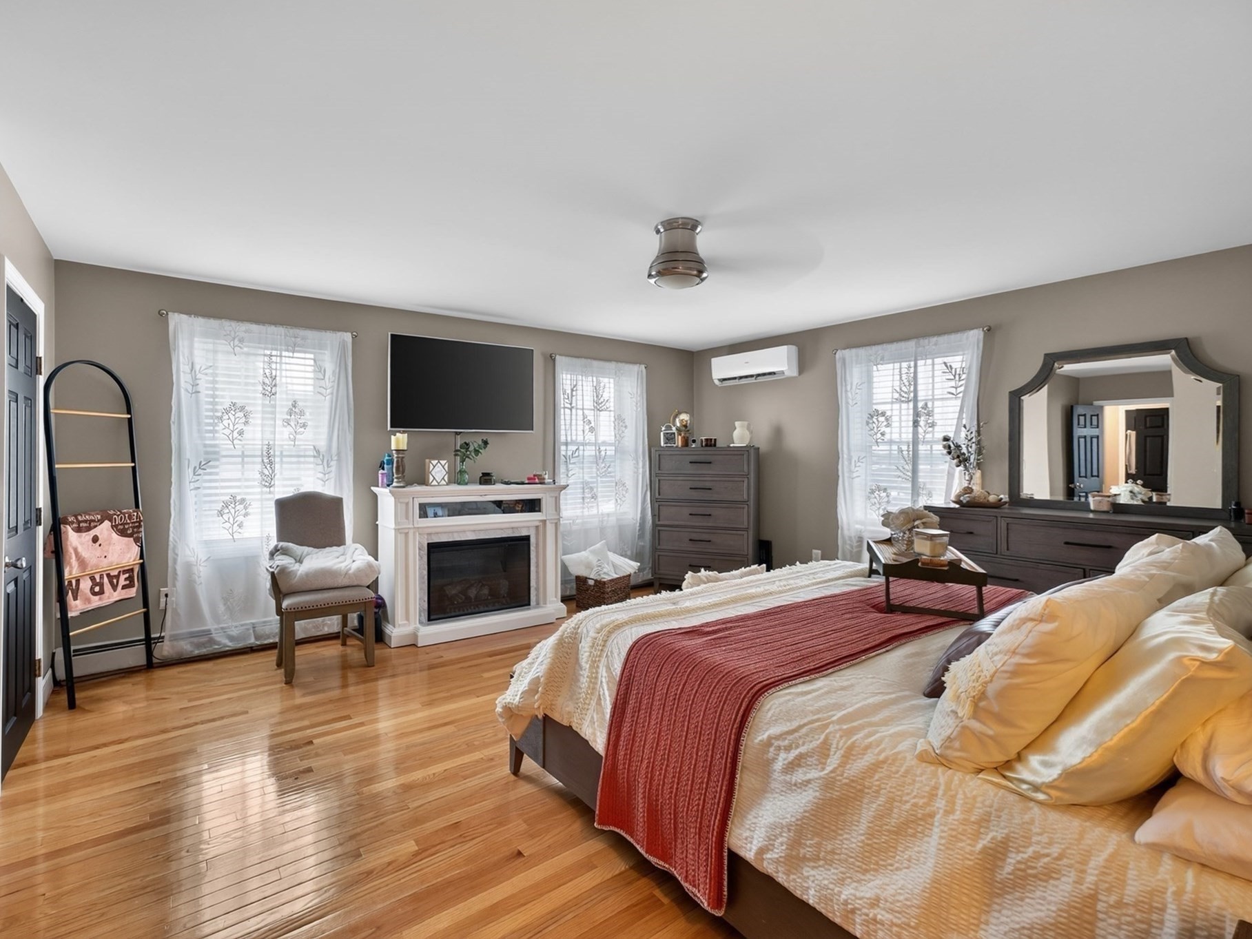 17 Montgomery St Property Photo 24