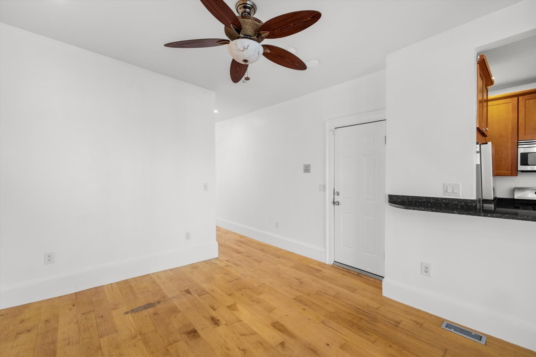 18 Emerson St # 1 Property Photo 3