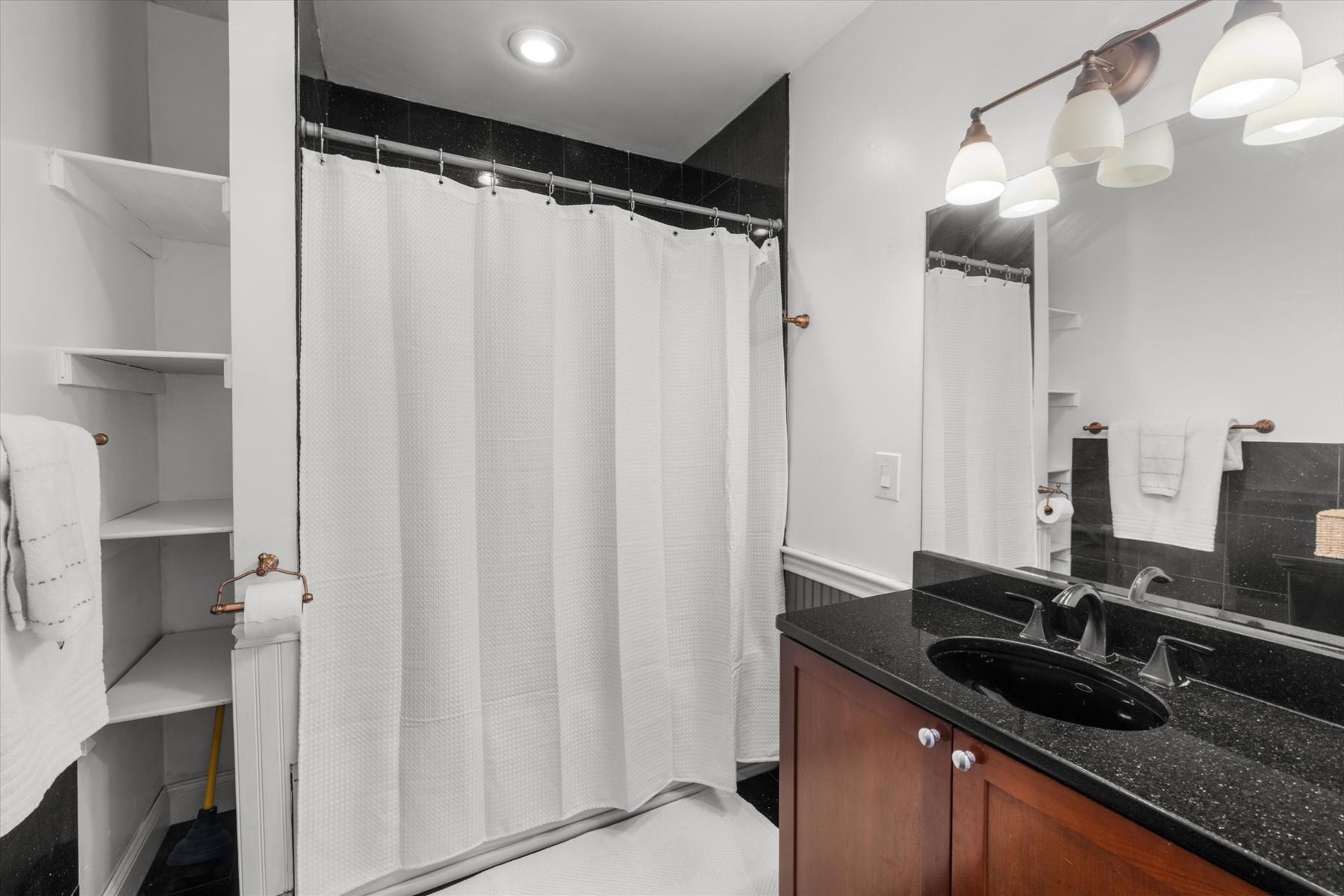 18 Emerson St # 1 Property Photo 11