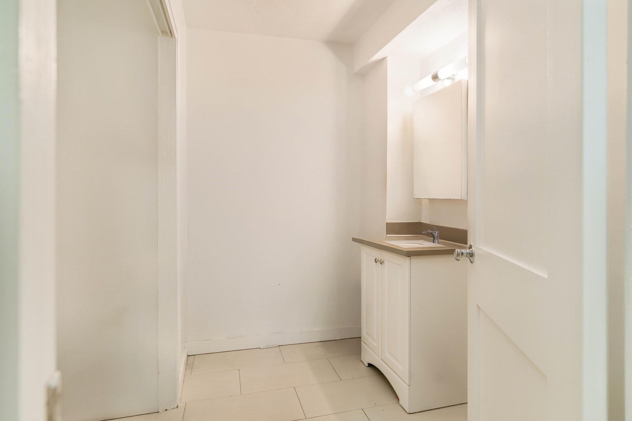 5 N Margin St # 2 Property Photo 4