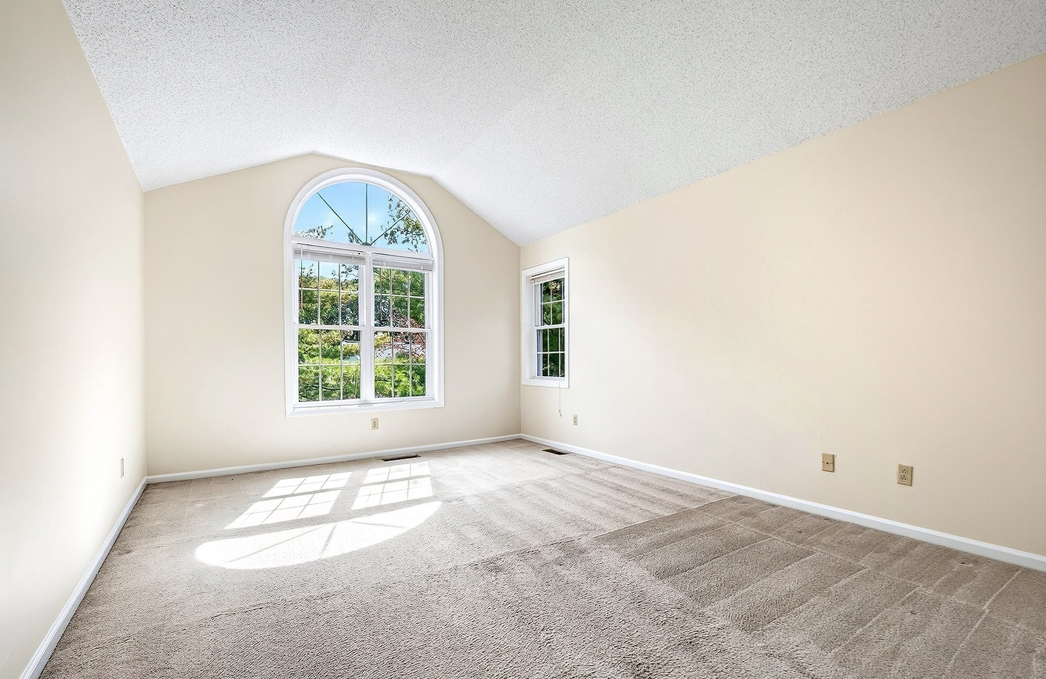 18 Knollwood Court # 18 Property Photo 11