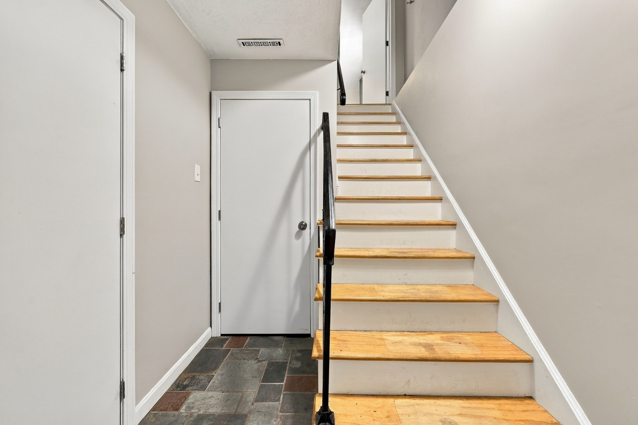 51 Frederick Street # 81 Property Photo 5