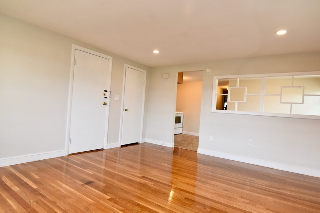 90 E Squantum # 4 Property Photo 1