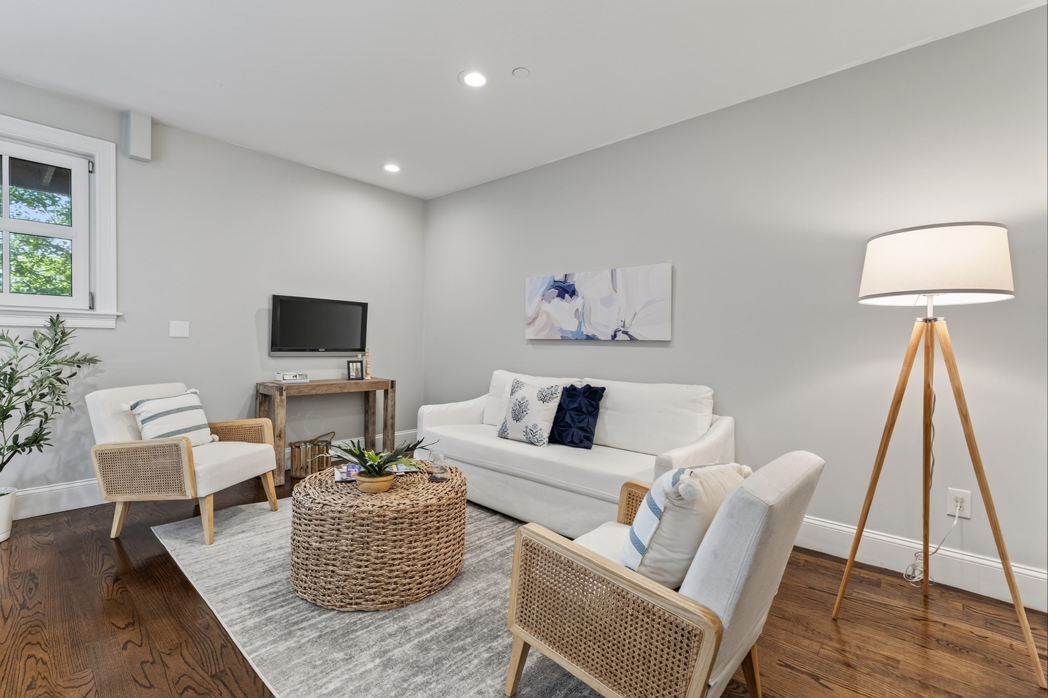 52r River St # 2 Property Photo 11