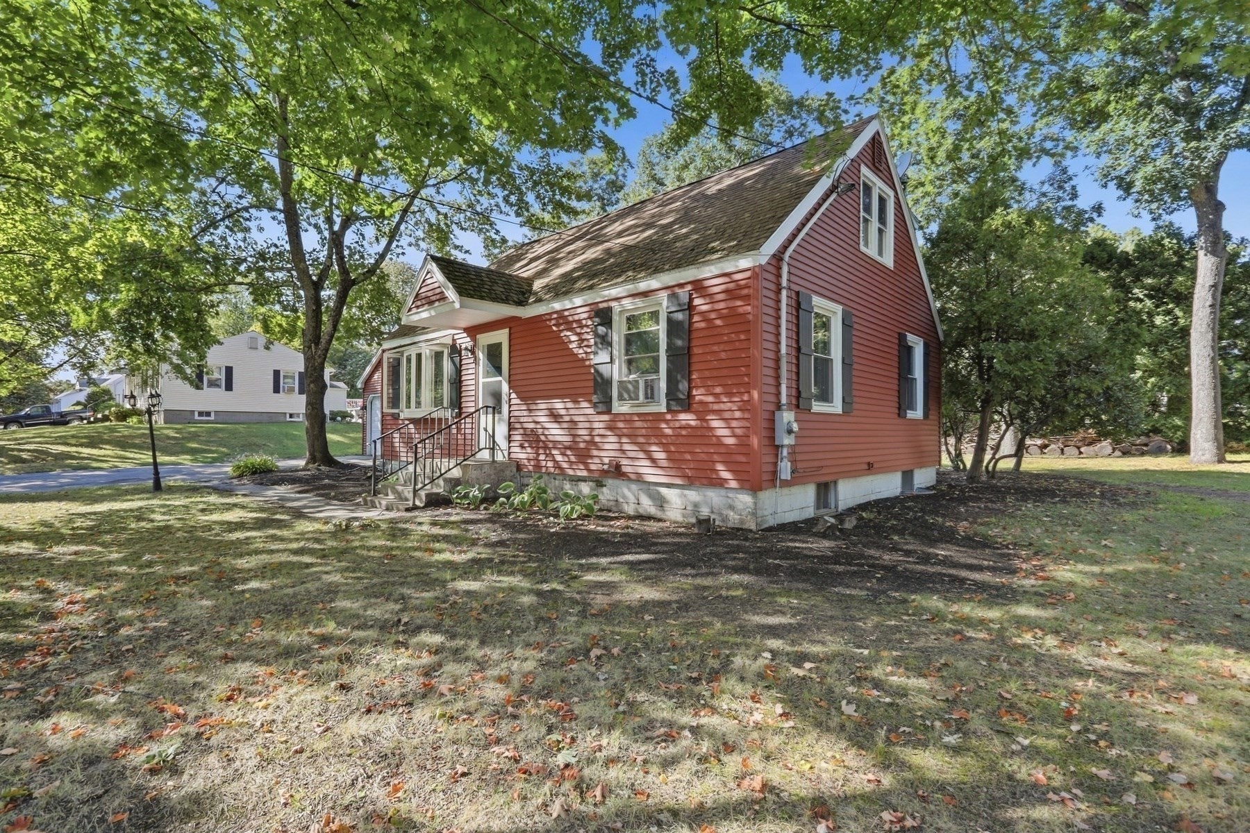 19 Capitol St Property Photo 4