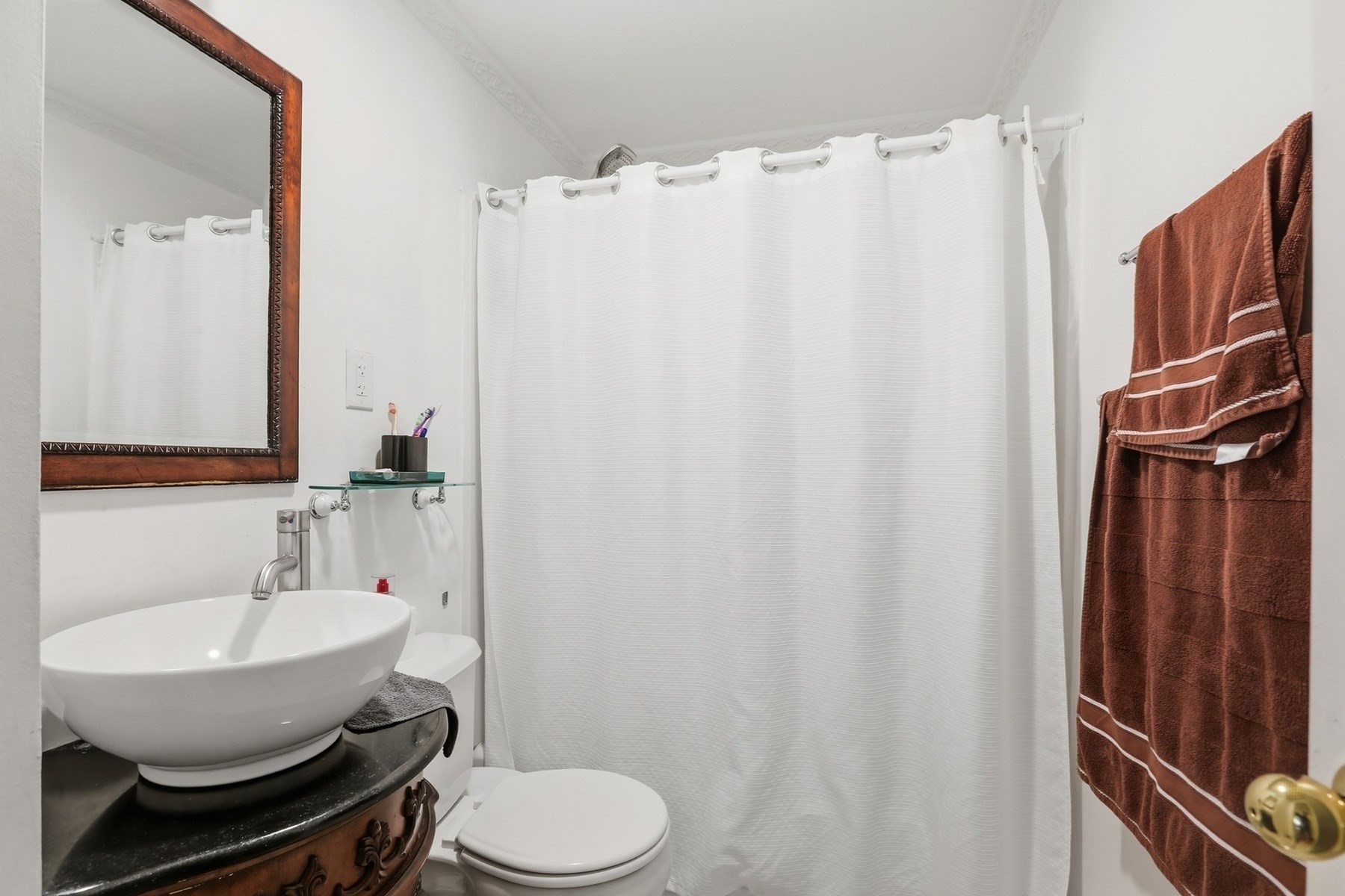 19 Capitol St Property Photo 16