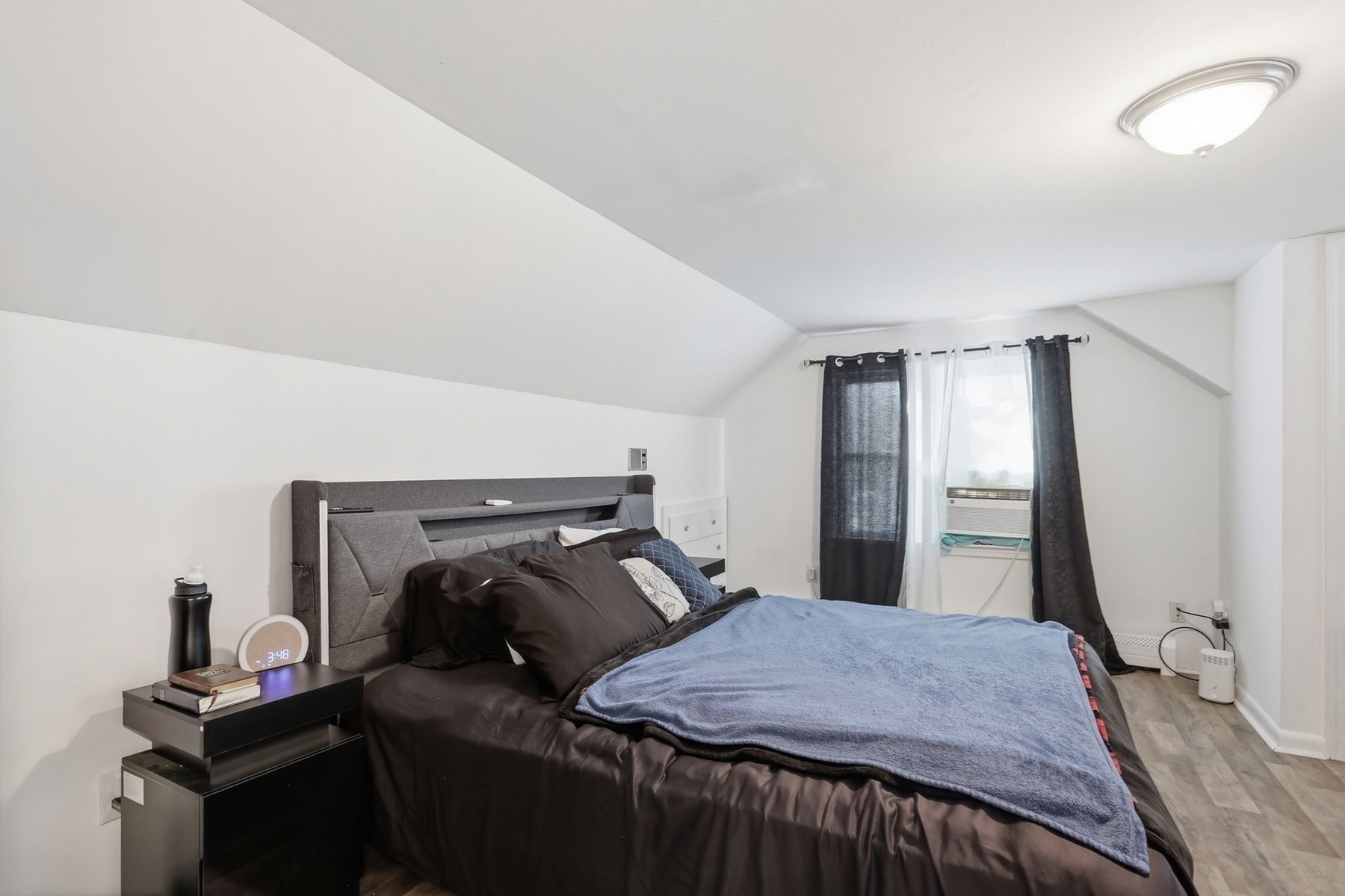 19 Capitol St Property Photo 19