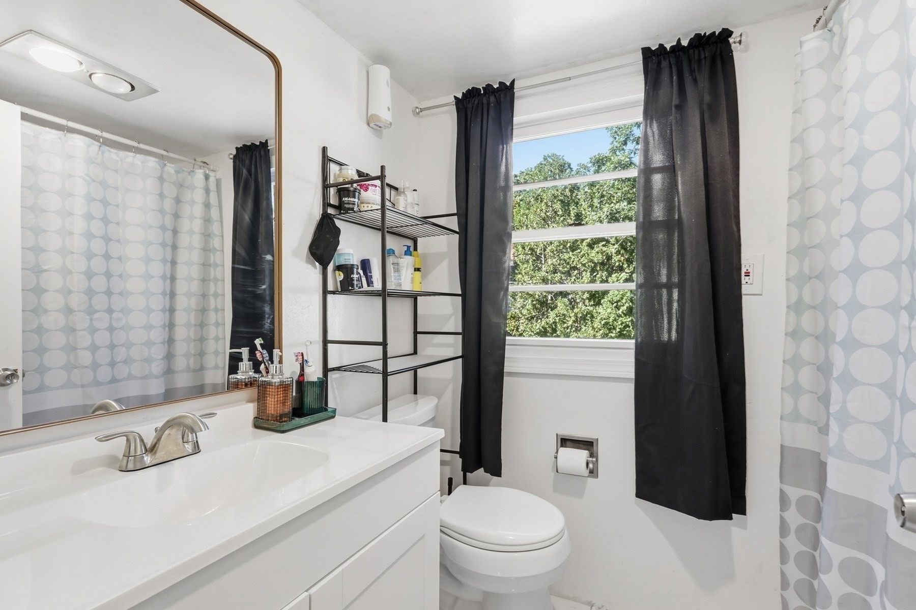 19 Capitol St Property Photo 21