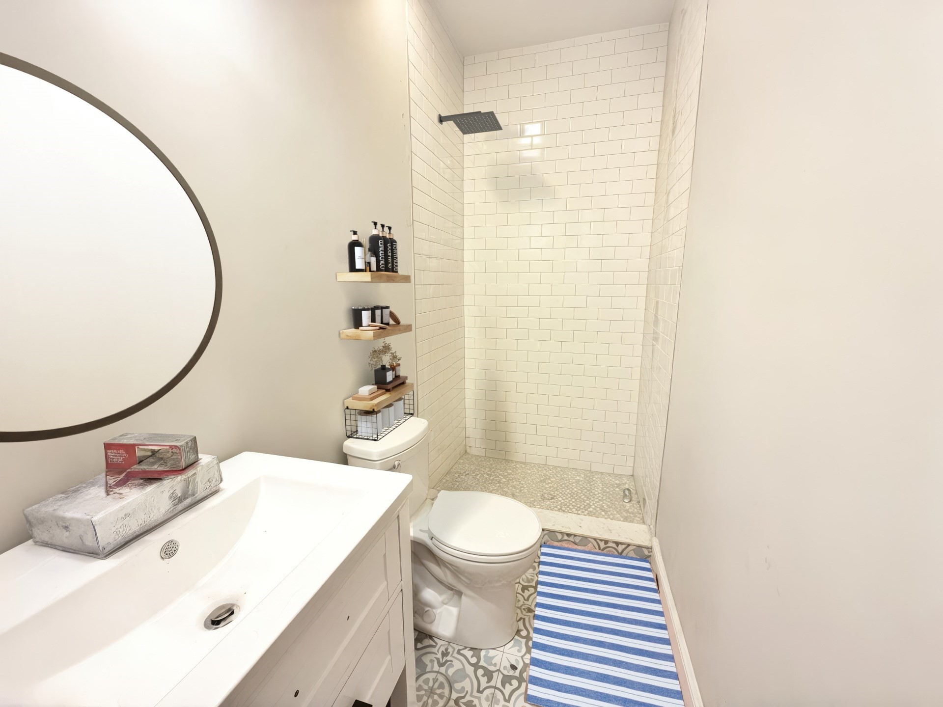 220 Bremen St # 1 Property Photo 4