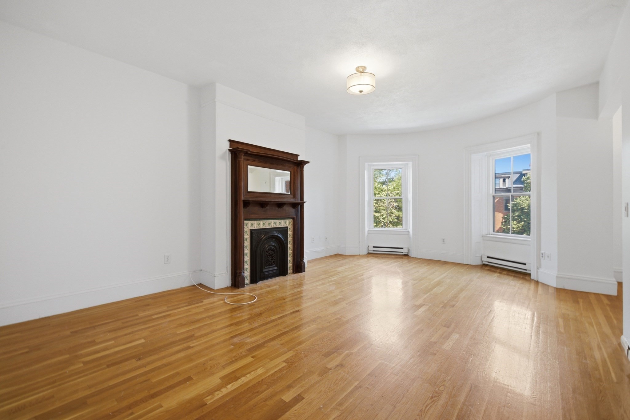 29 Worcester Sq # 5 Property Photo 4