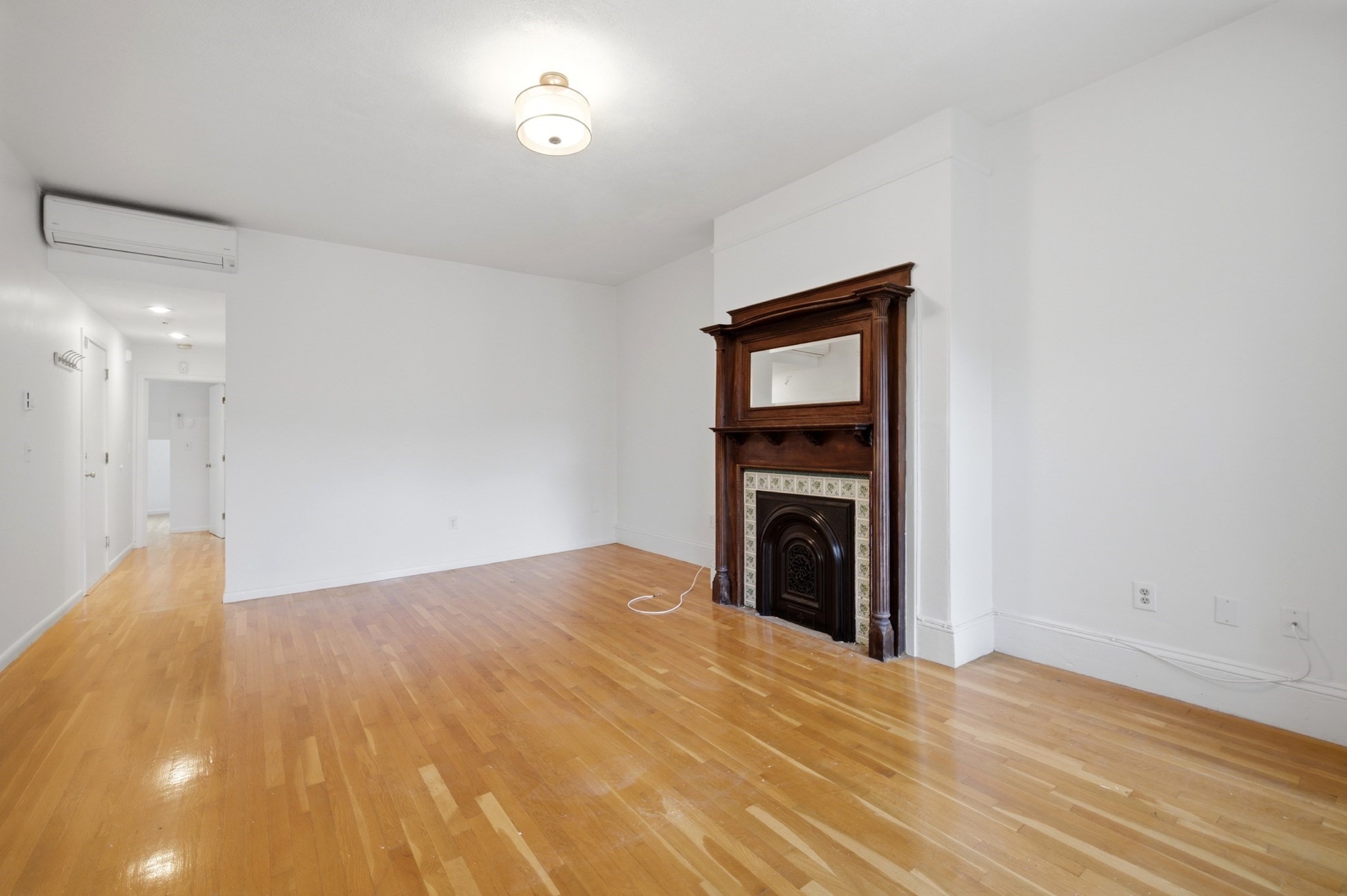 29 Worcester Sq # 5 Property Photo 8