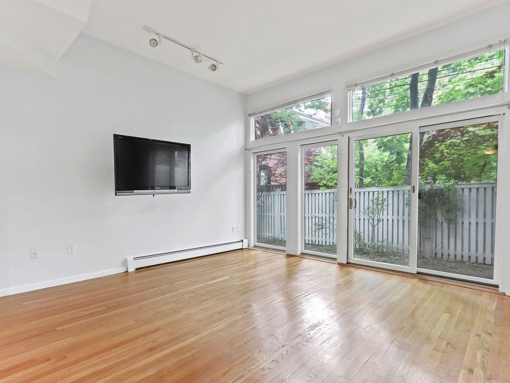 336 Harvard St. Property Photo 2