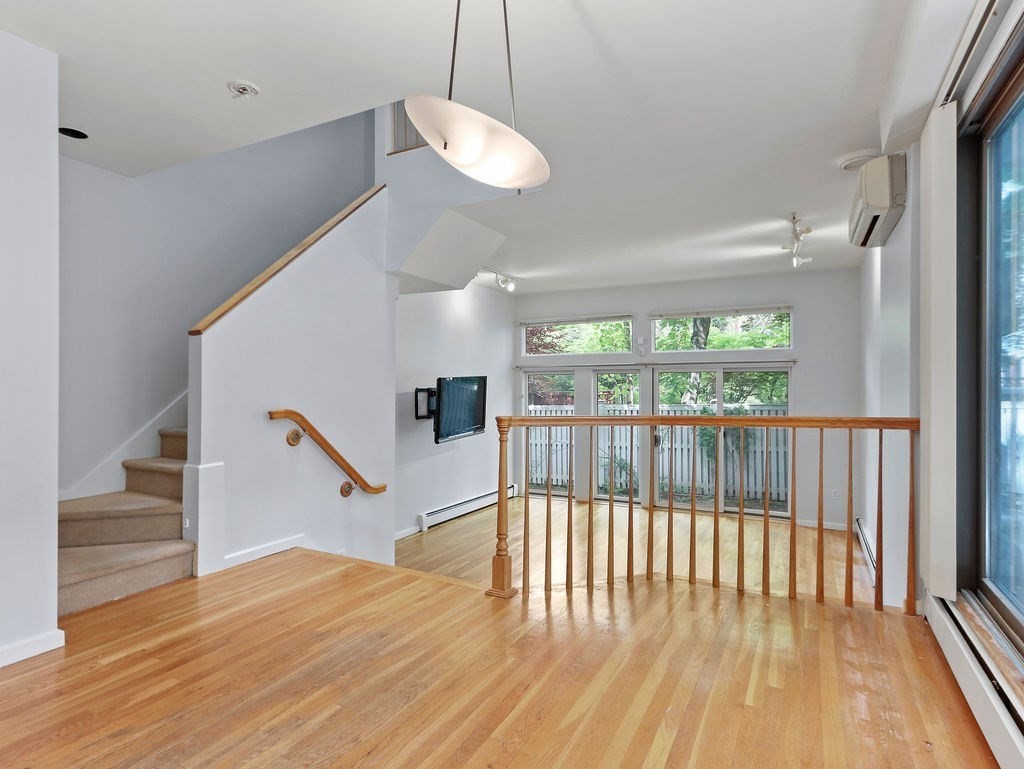 336 Harvard St. Property Photo 5